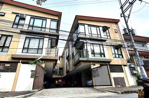 Townhouse For Sale in Teachers Village East, Metro Manila.